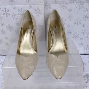 Anne Klein leather 3”heel